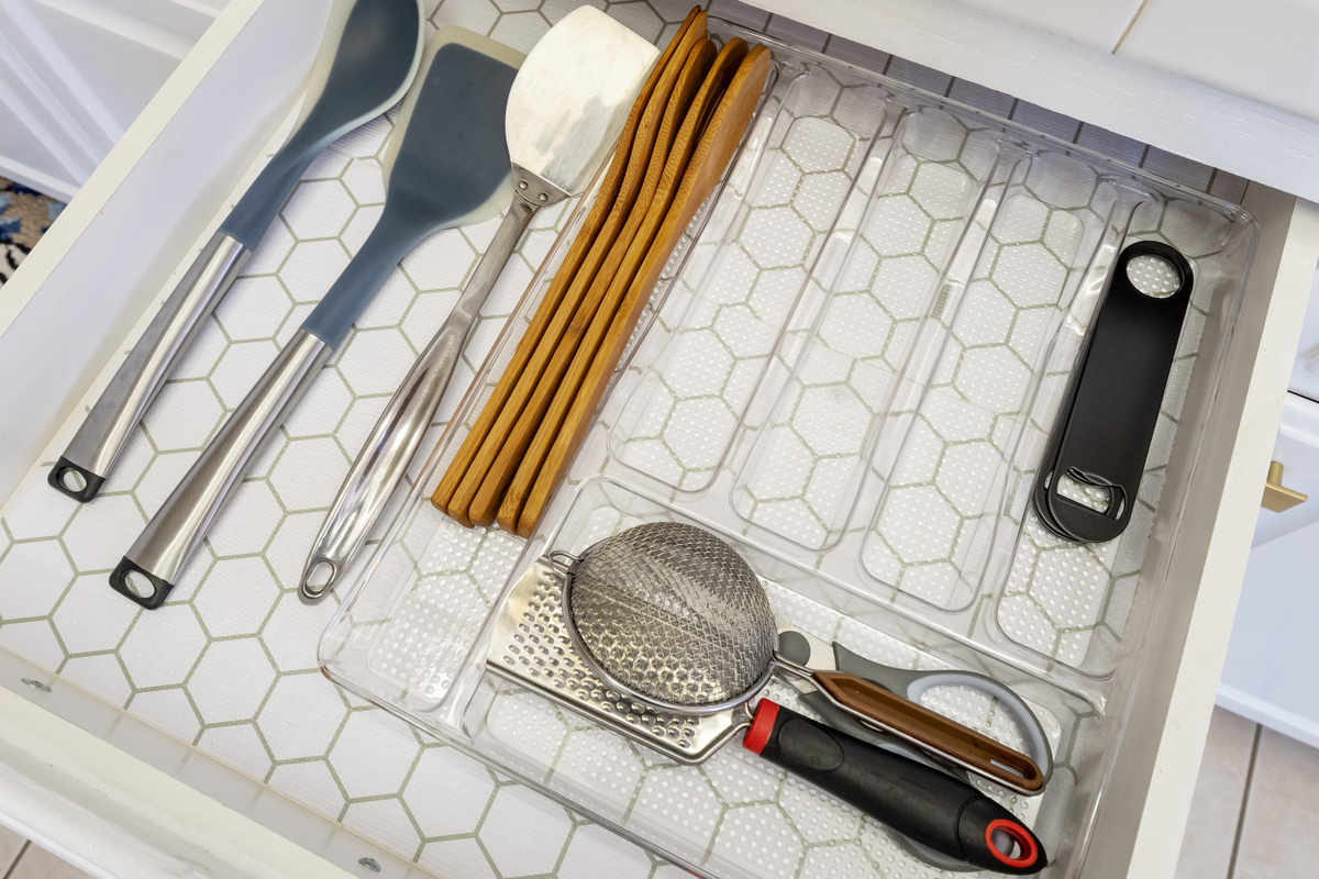 You'll find a variety of cooking utensils and kitchen tools ready for everything from quick breakfasts to family dinners.