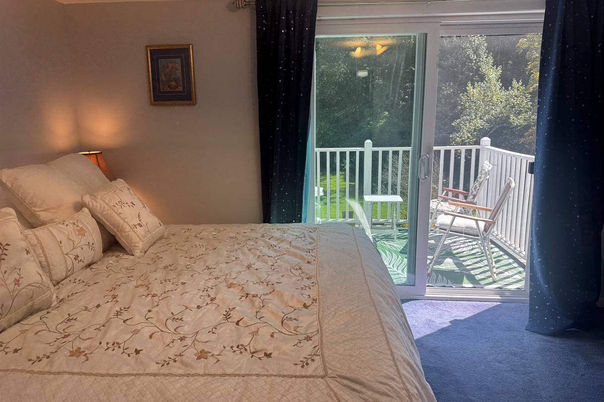 2nd floor King with private balcony