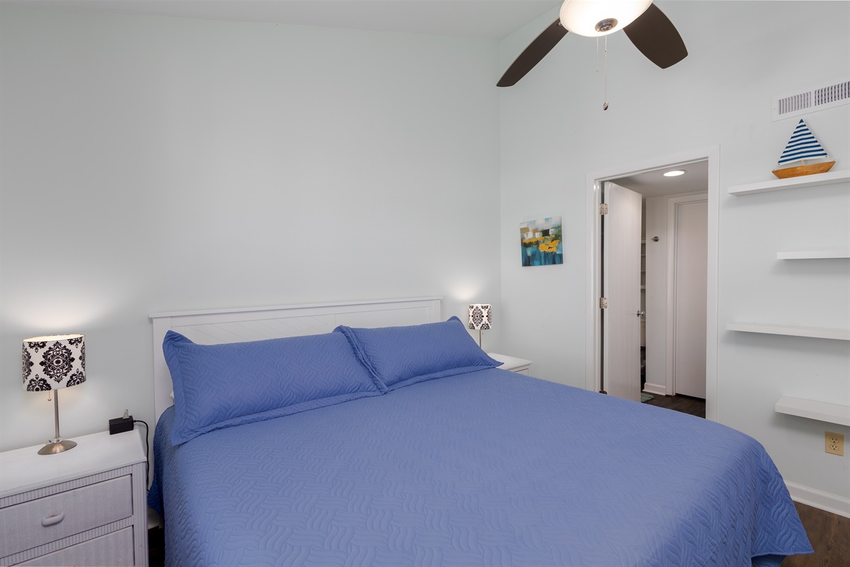 King-sized master Bedroom