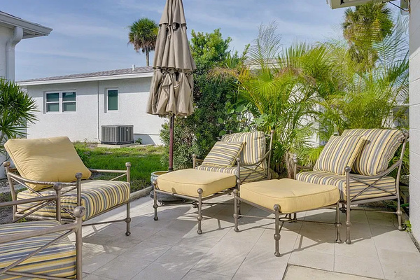 private Lanai