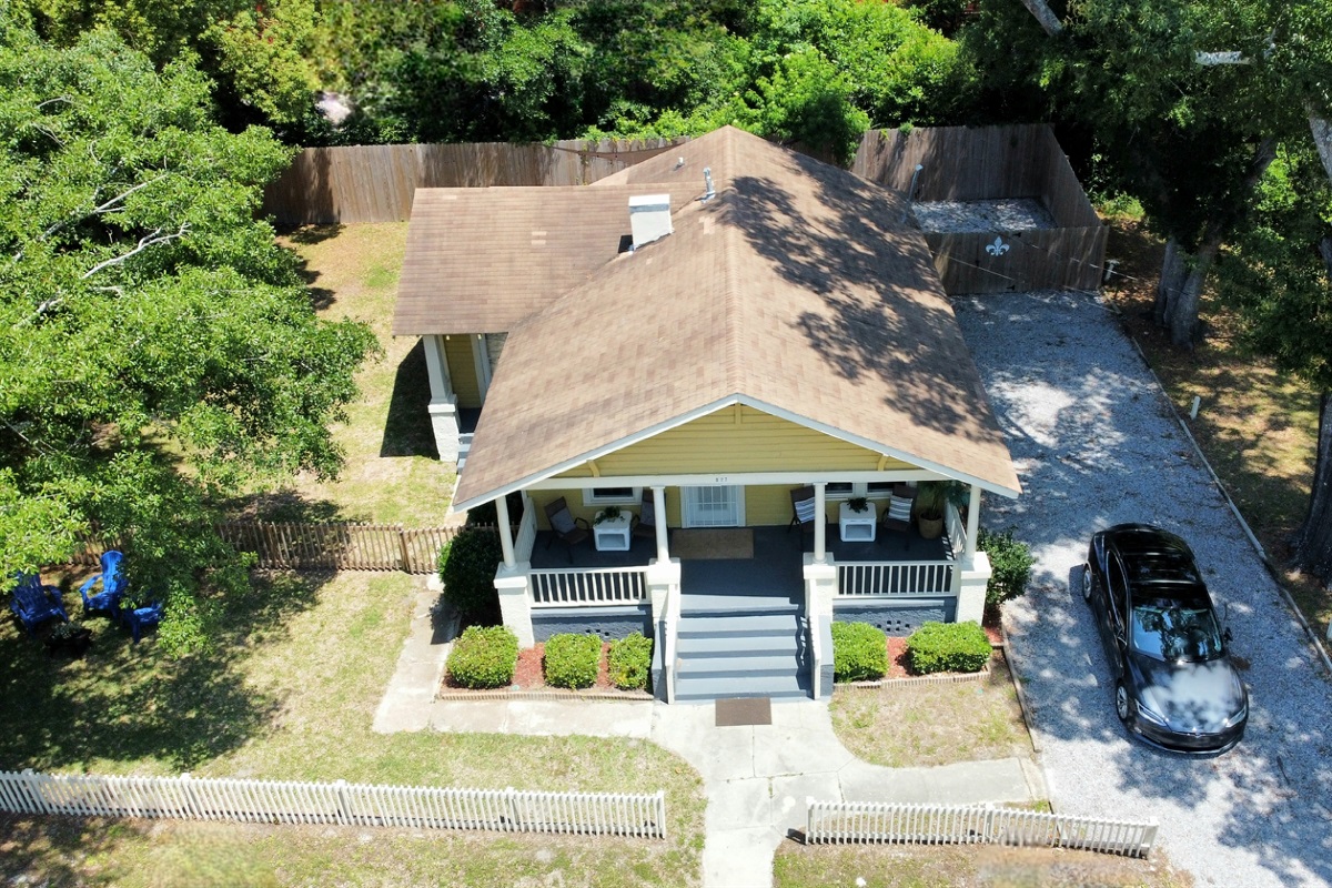 Birdseye of the entire property.