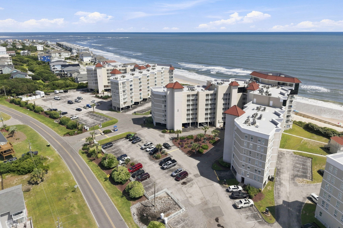 Easy parking right on site with scenic ocean views wrapping around the property.