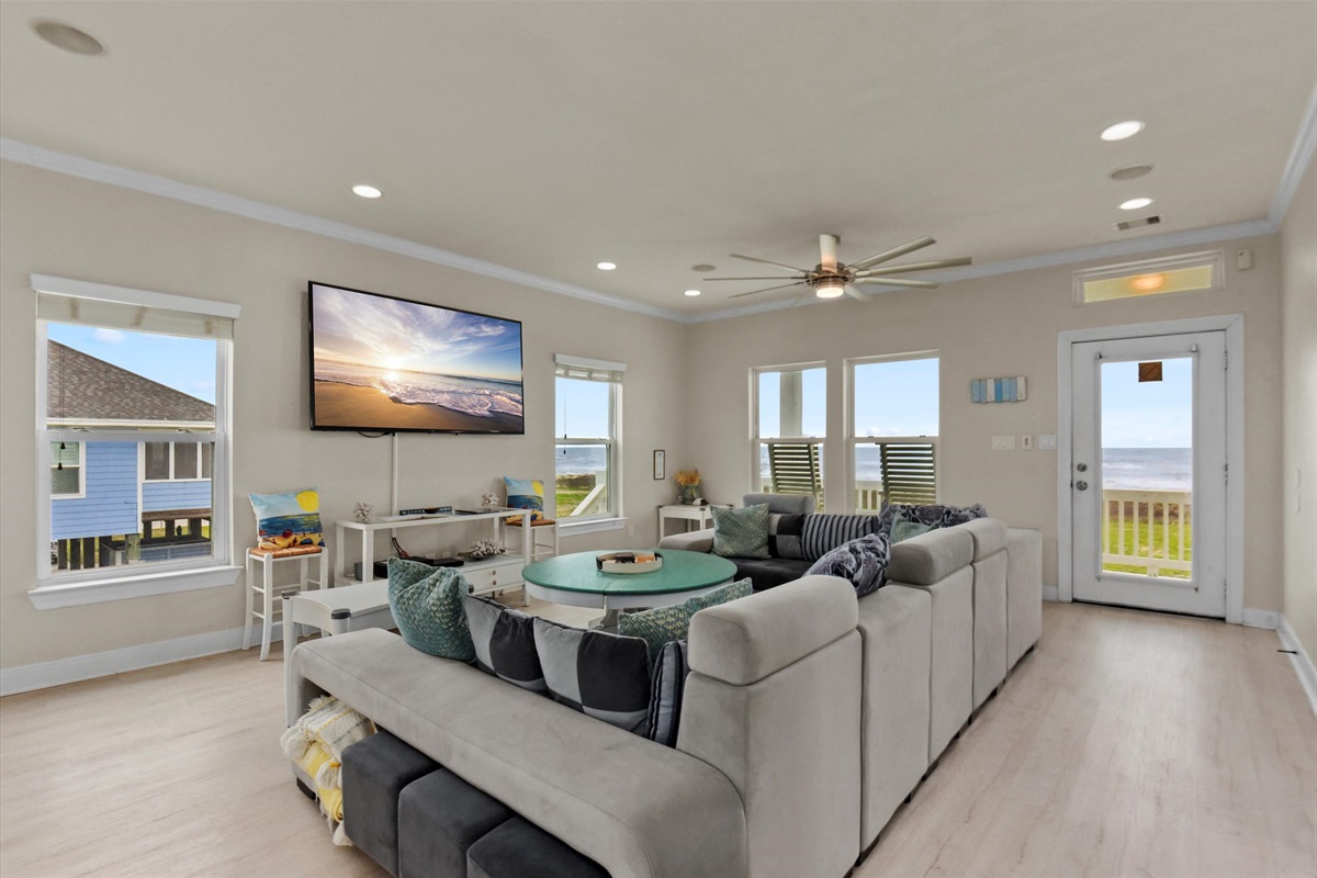 f23f1595a3e8454095546670c1ec06b2 Large | Beachhouse | Texas | TX | Vacation Homes | Galveston | Crystal Beach | Kokomo | Breezy Days | Beachfront Elegance | Sunrise Serenity | Southern Sands Property Management, LLC