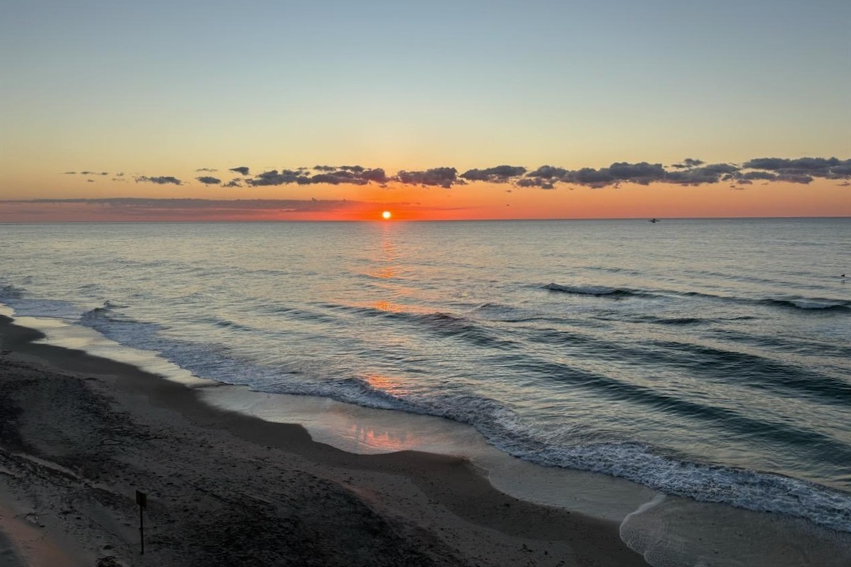Balcony views of the sunrise!
