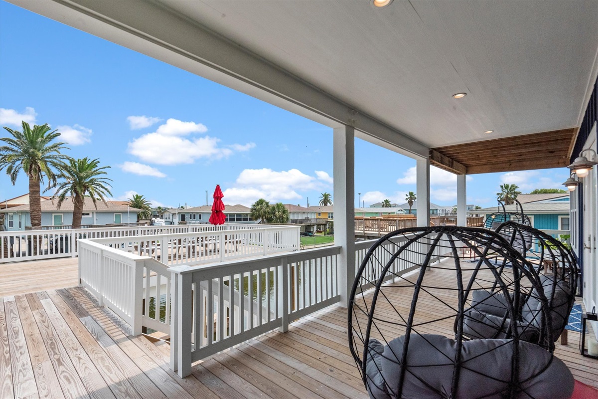 f255277f0dba4e9bb31a557450e4ab9b Large | Beachhouse | Texas | TX | Vacation Homes | Galveston | Crystal Beach | Kokomo | Breezy Days | Beachfront Elegance | Sunrise Serenity | Southern Sands Property Management, LLC