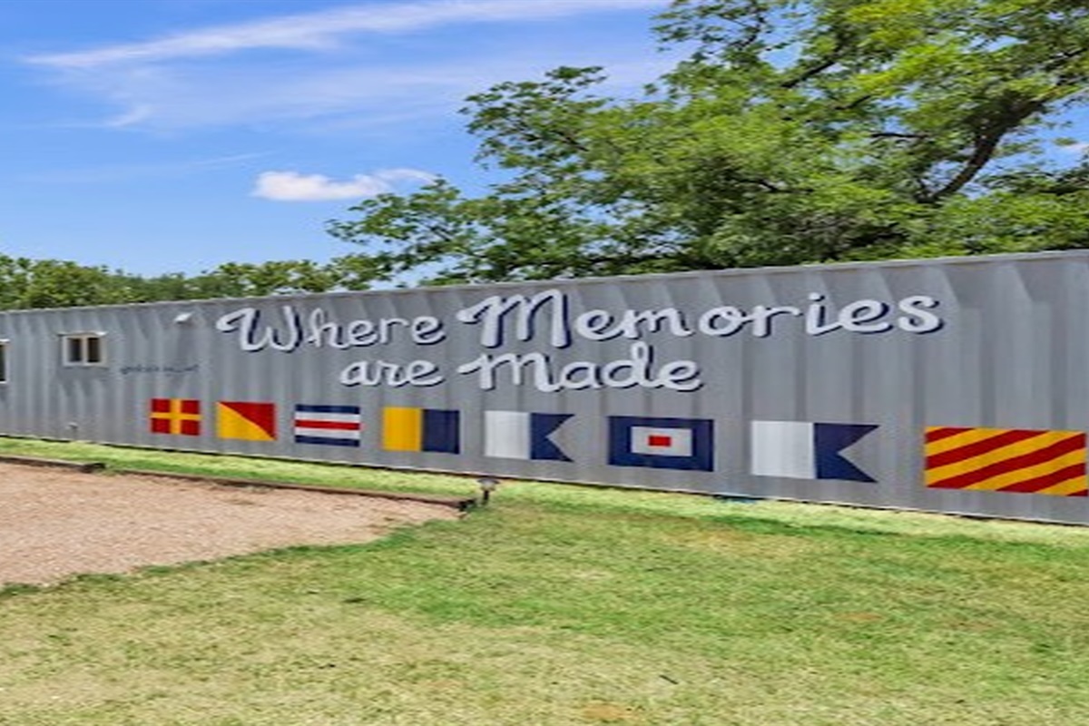 Where memories are made—your riverside getaway begins here.