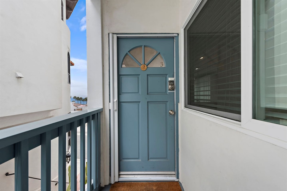 Key pad door lock for flexible late check-in