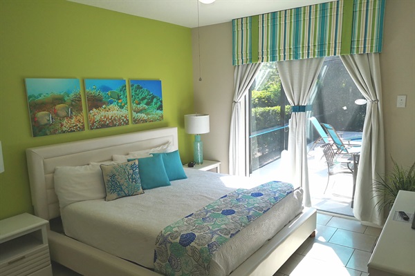 Coral Bedroom - king bed - main floor