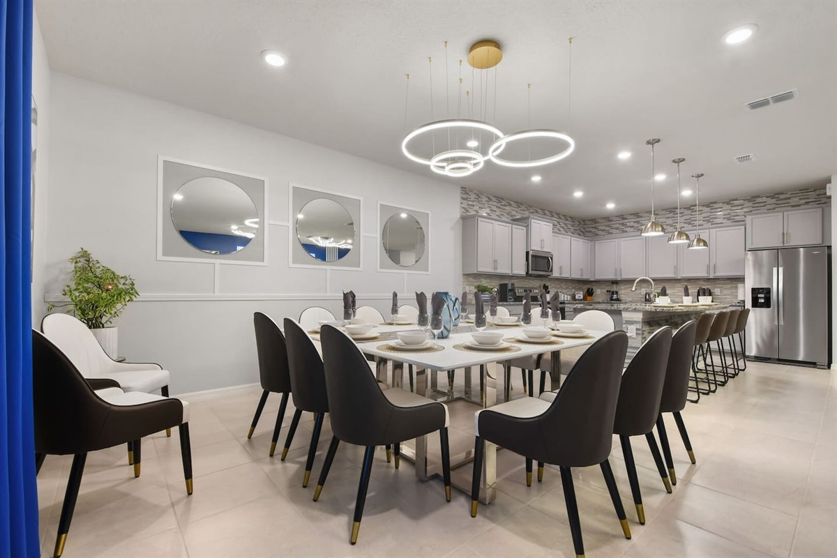 Incredibly clean and spacious dining room
