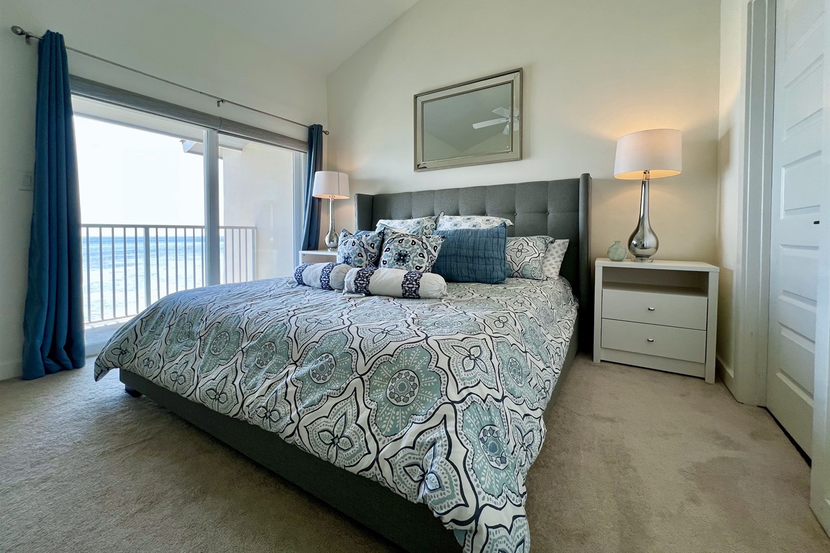 Primary Bedroom - King Bed