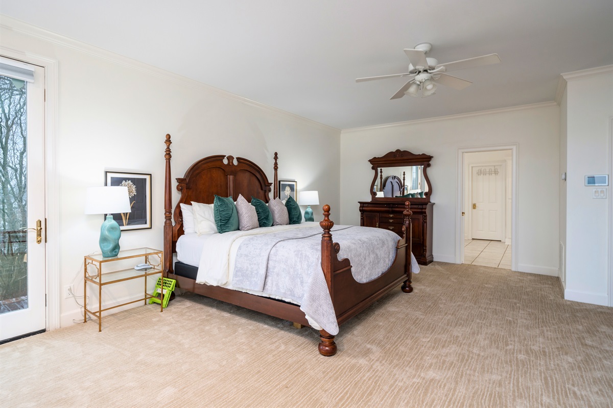 [Primary Bedroom] Catch Up on your Favorite Movie or Show After a Long Day on Lake Hamilton. Enjoy the Luxury Linens and Comfortable Bed