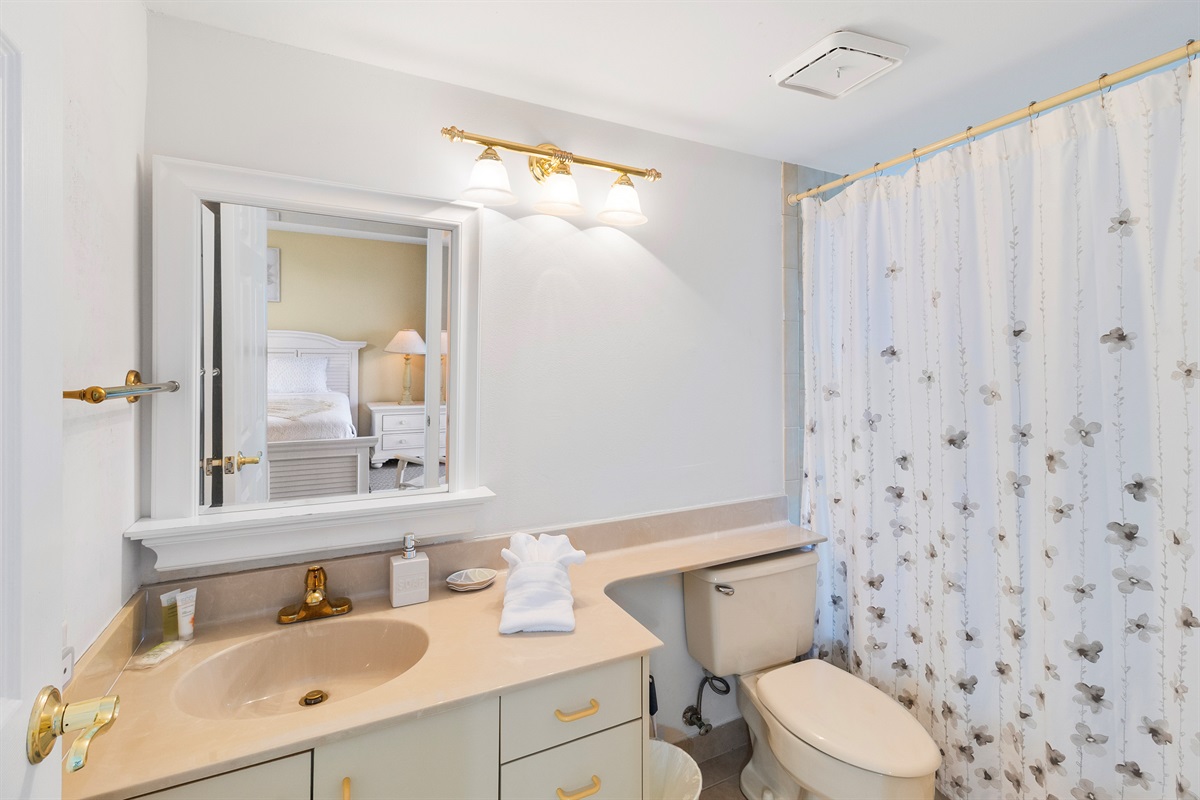 2nd bedroom ensuite bath