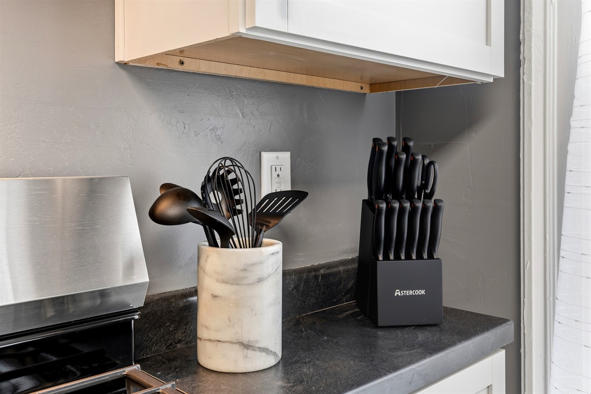Quality knife set and cooking utensils so you can prep like you're at home