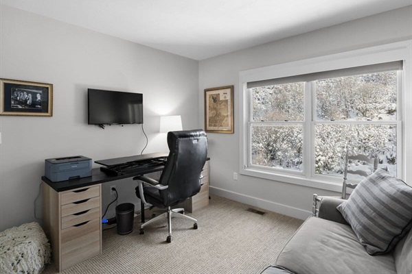 3rd Floor Bedroom/Office