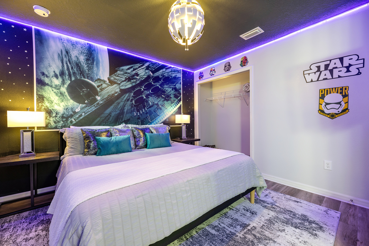 Star Wars Bedroom with King Bed and Kids Bed