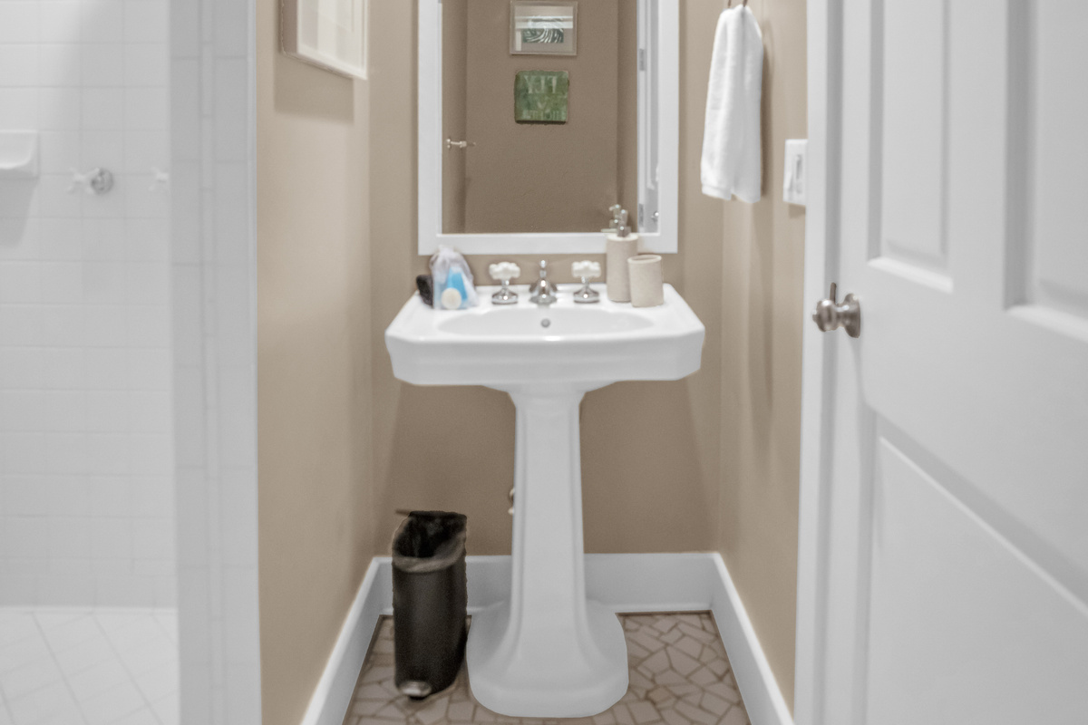 Full bath 1st floor.