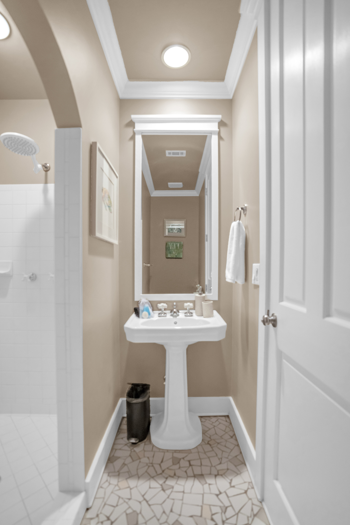 Full bath 1st floor.