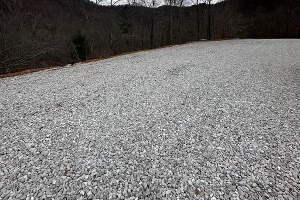 LOTS of parking for trucks and trailers