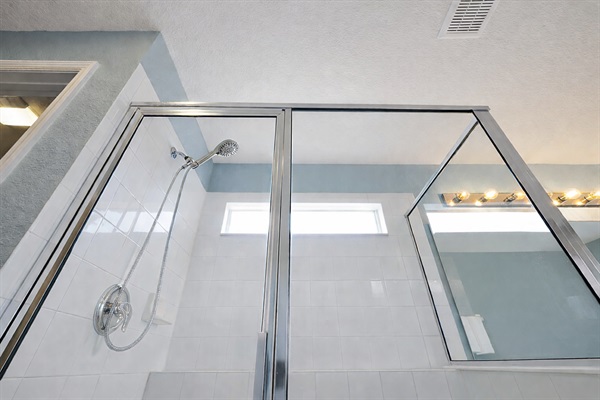 Master shower with multi spray shower head