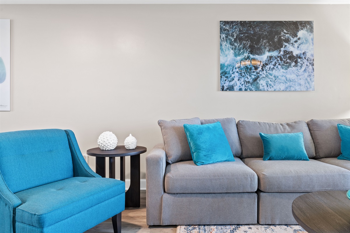 Thoughtful details, coastal tones, and a space that instantly feels like vacation