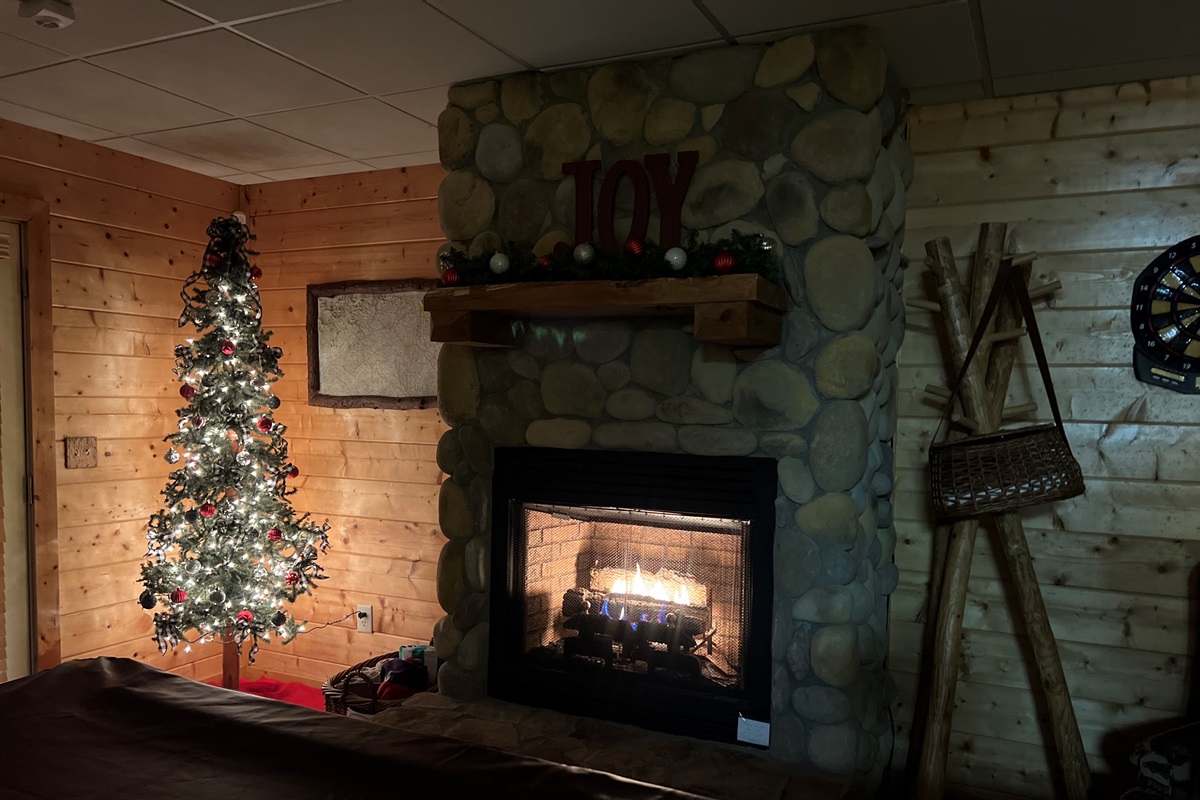 Even the lower level is decorated!