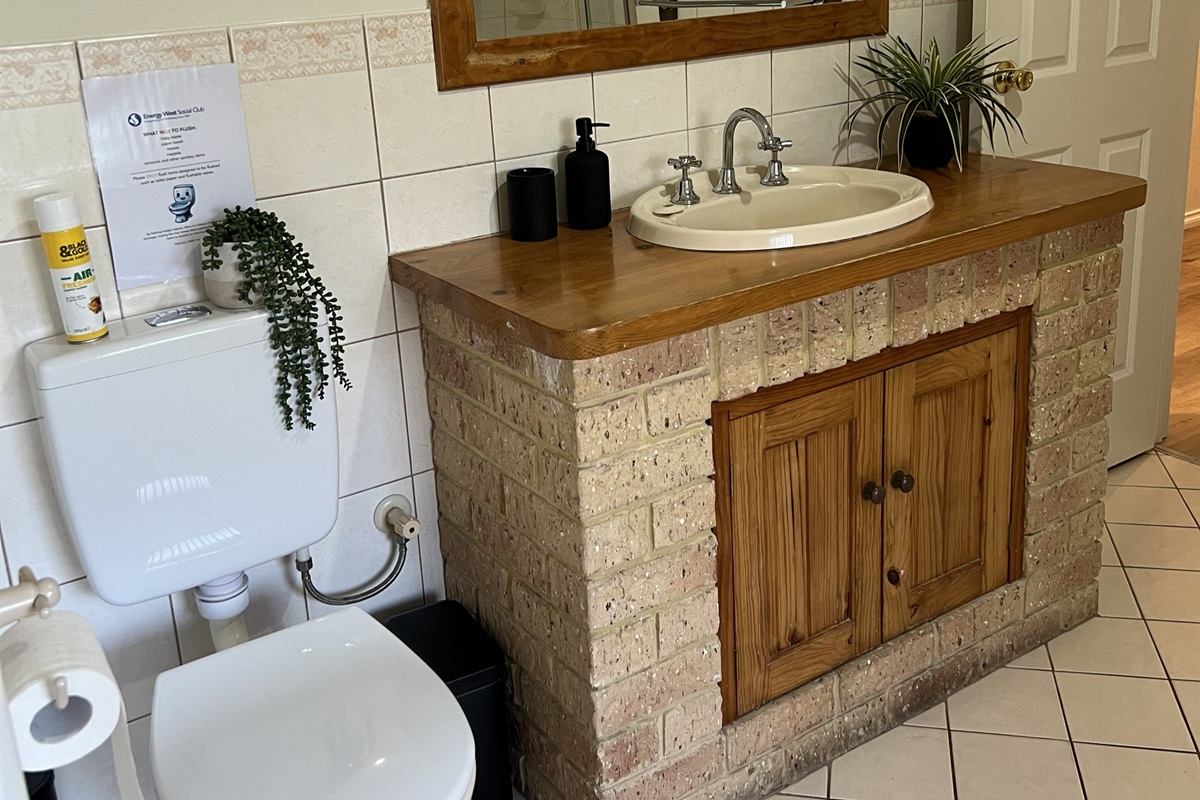 Main bathroom