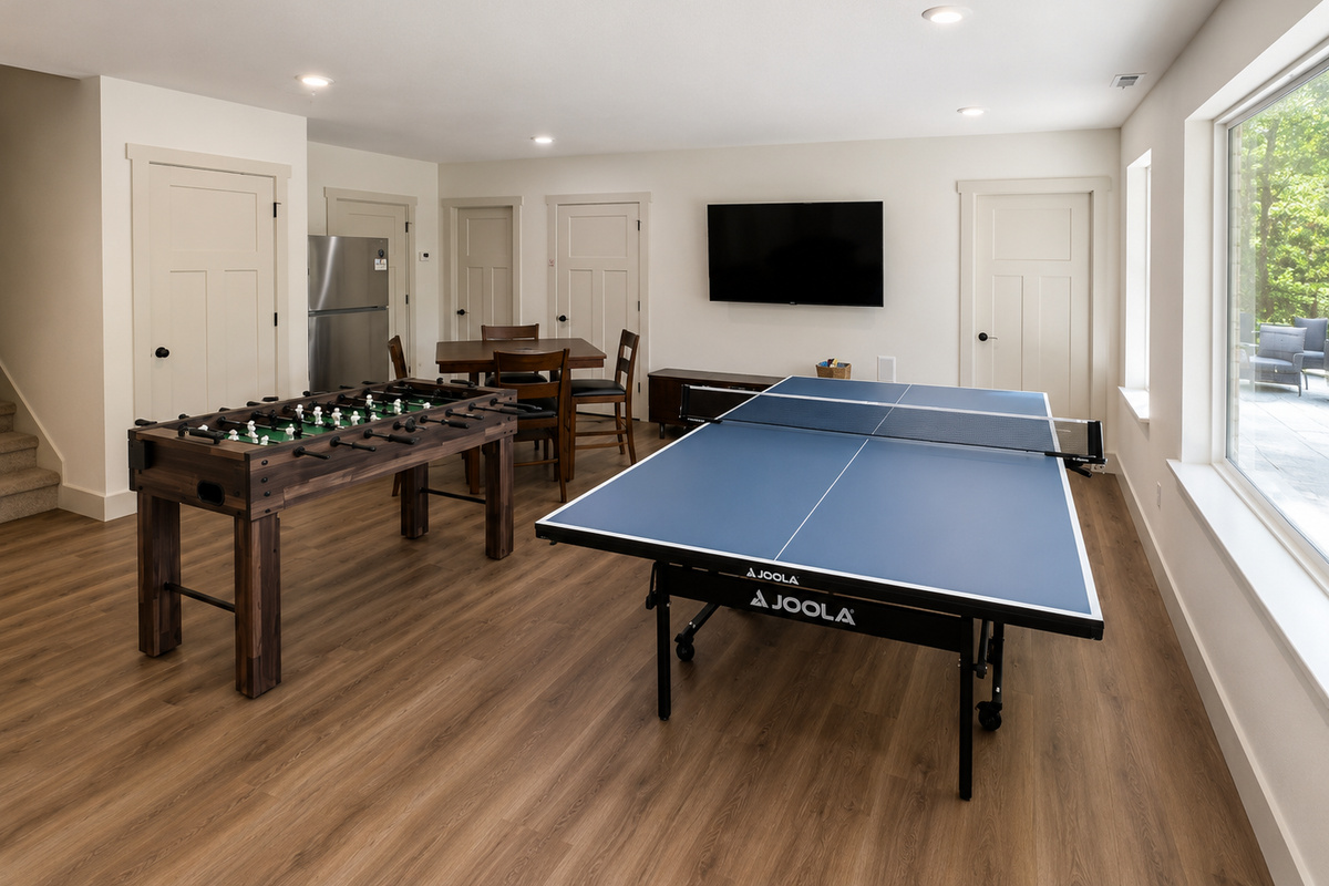 game room plus full refrigerator