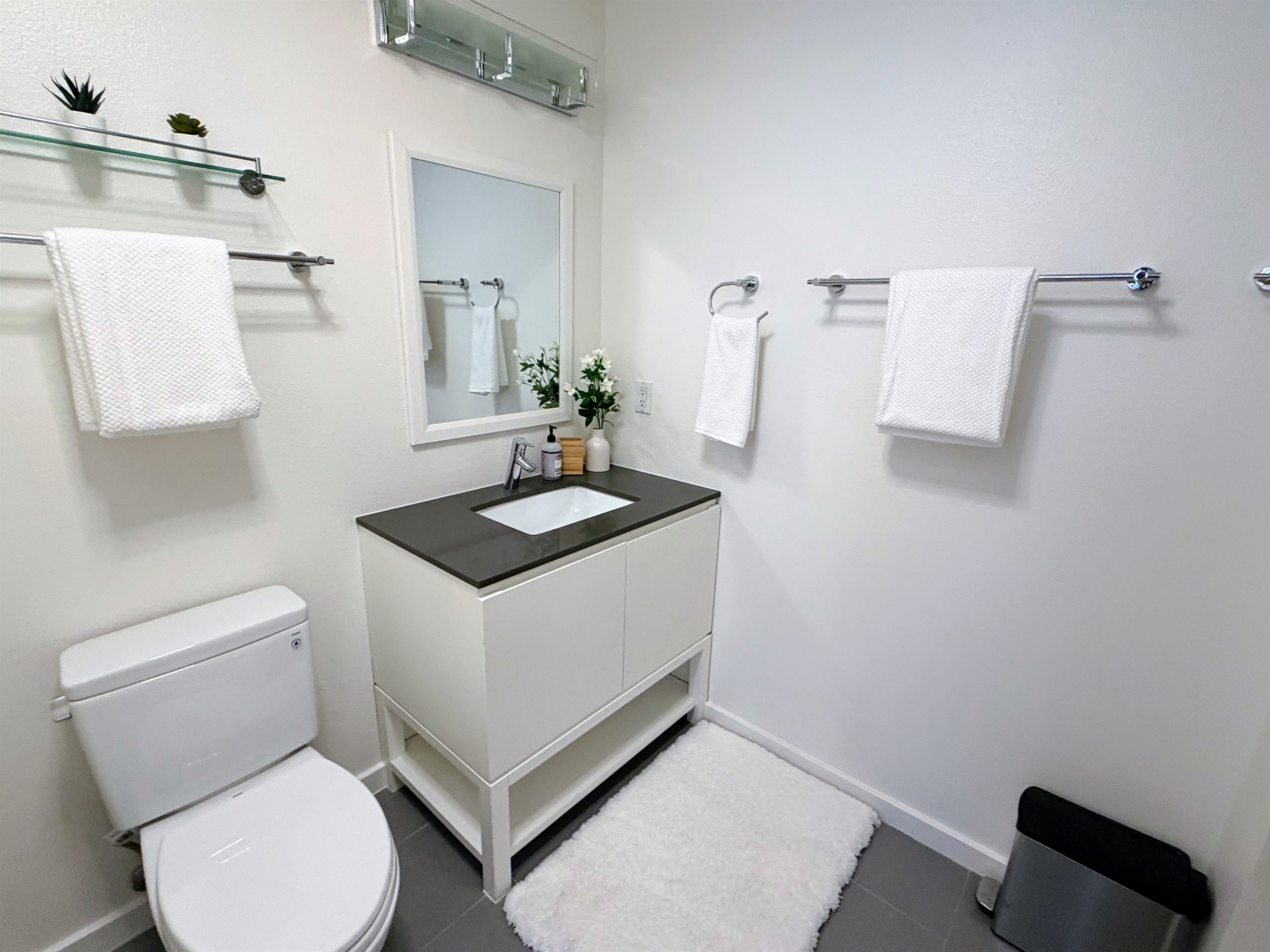 Ensuite bathroom in second bedroom