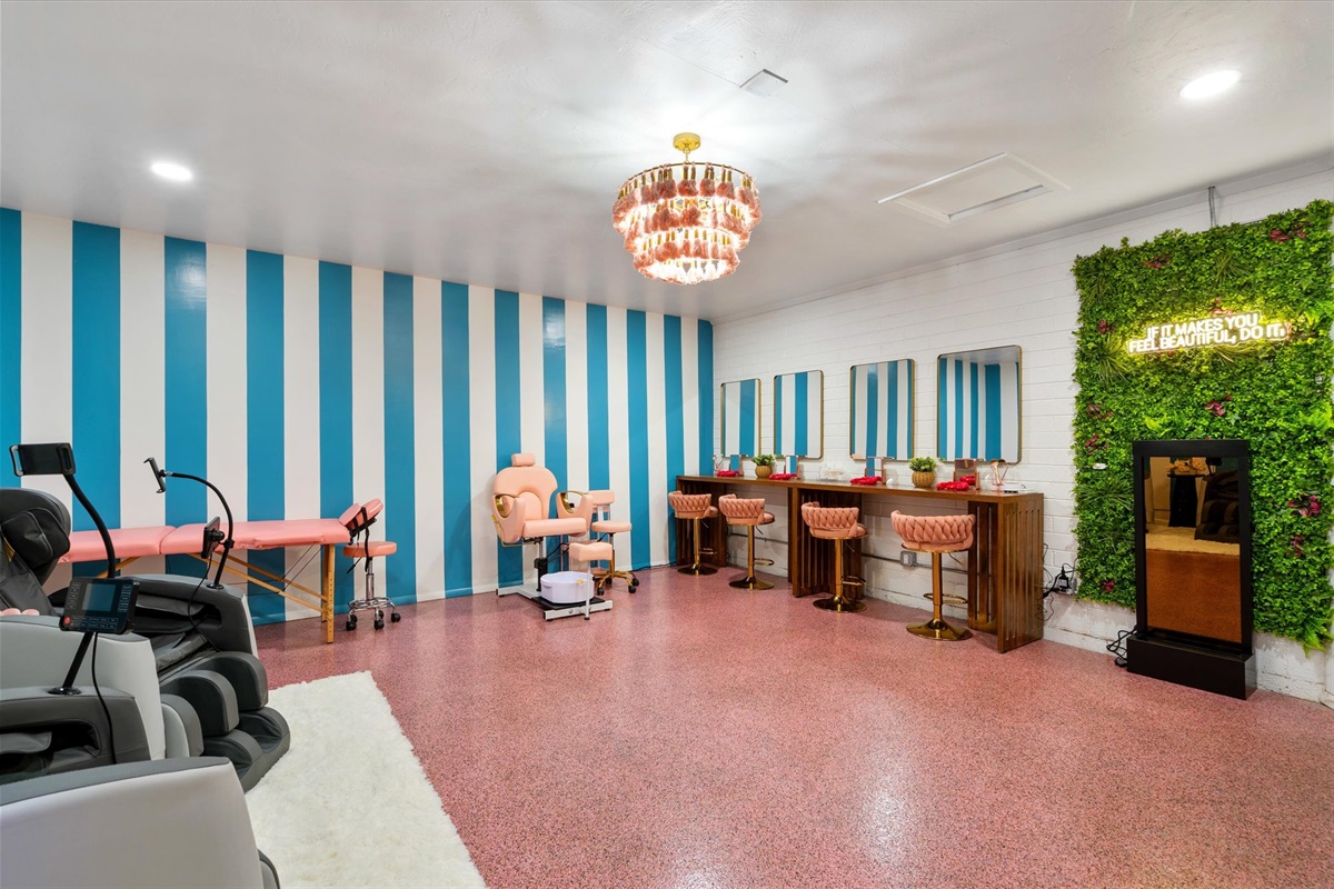 Open Space In The Spa  And Recovery Room