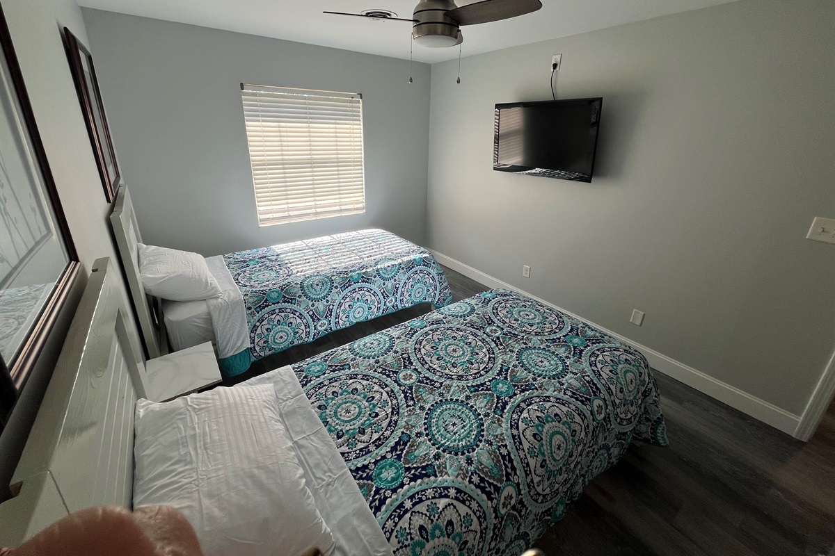 Twin Bedroom