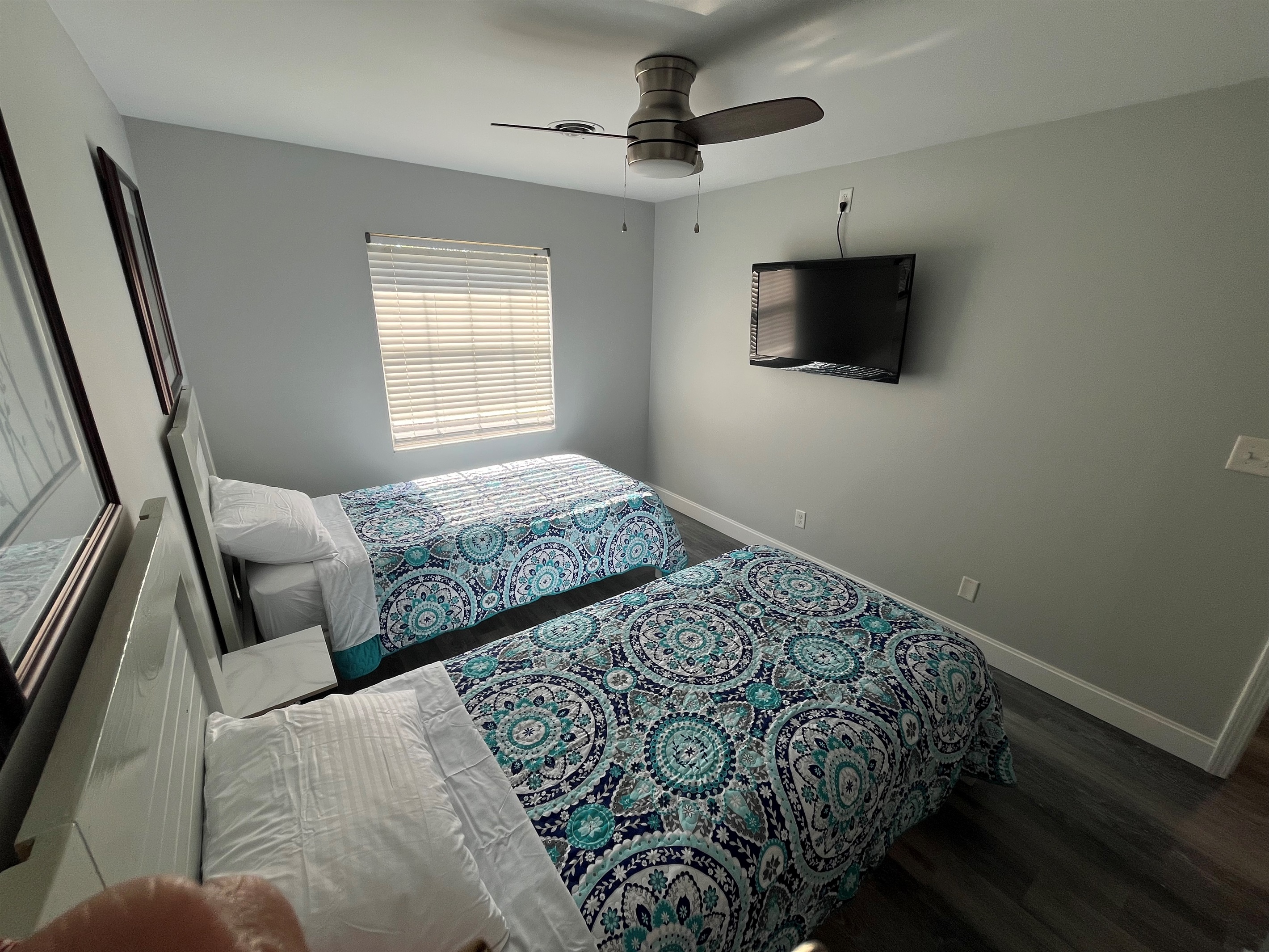 Twin Bedroom