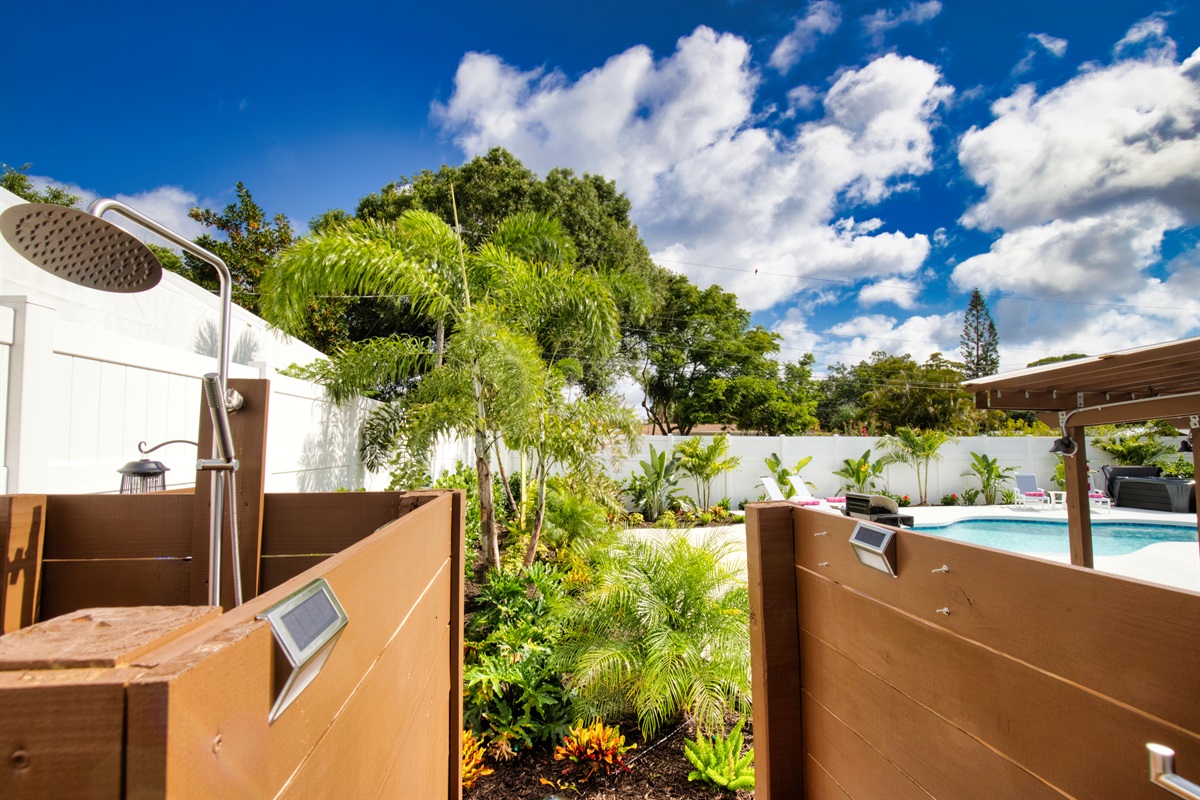 Outdoor shower with hot/cold water