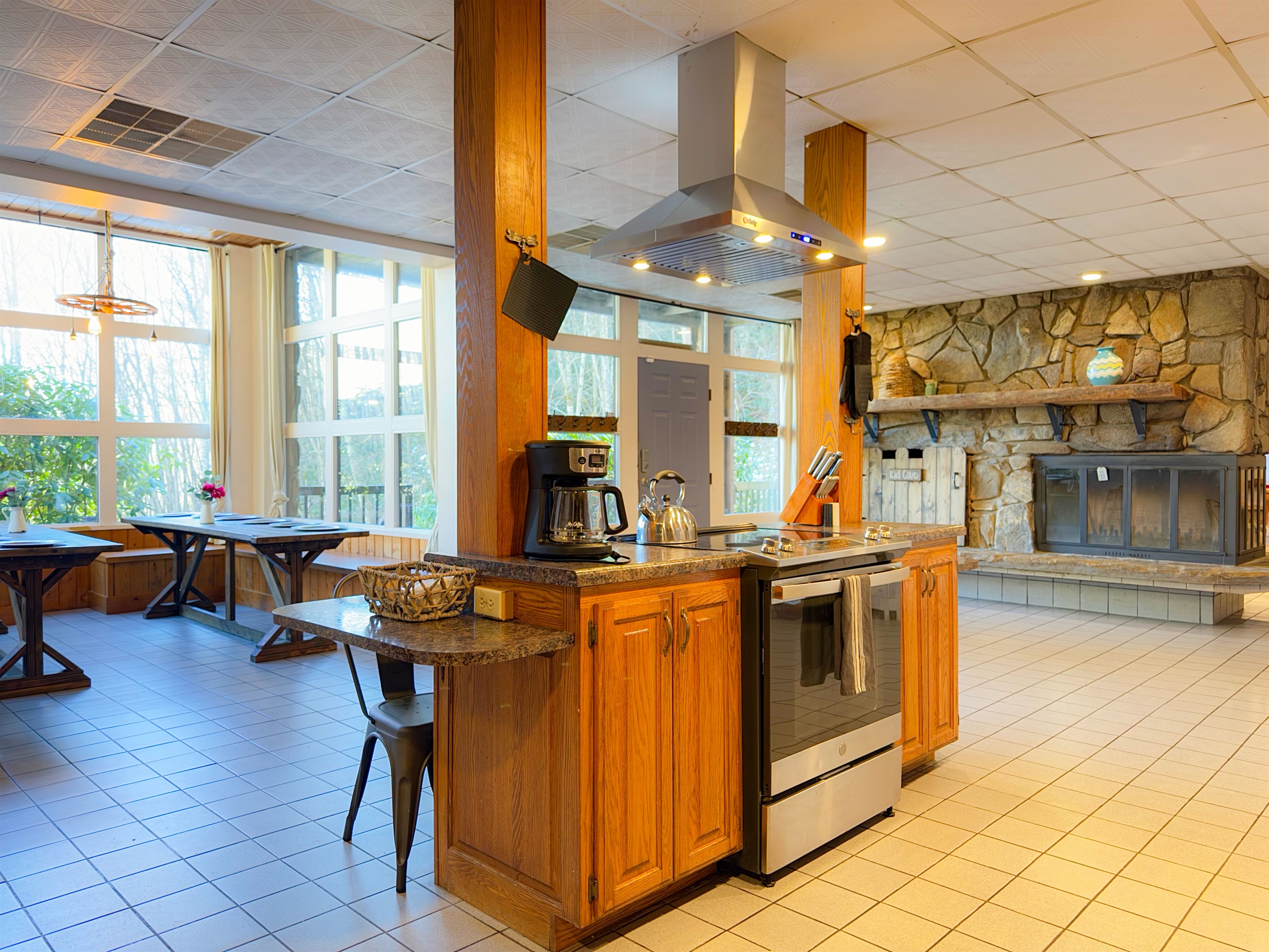 Full Kitchen at the Hive Lodge