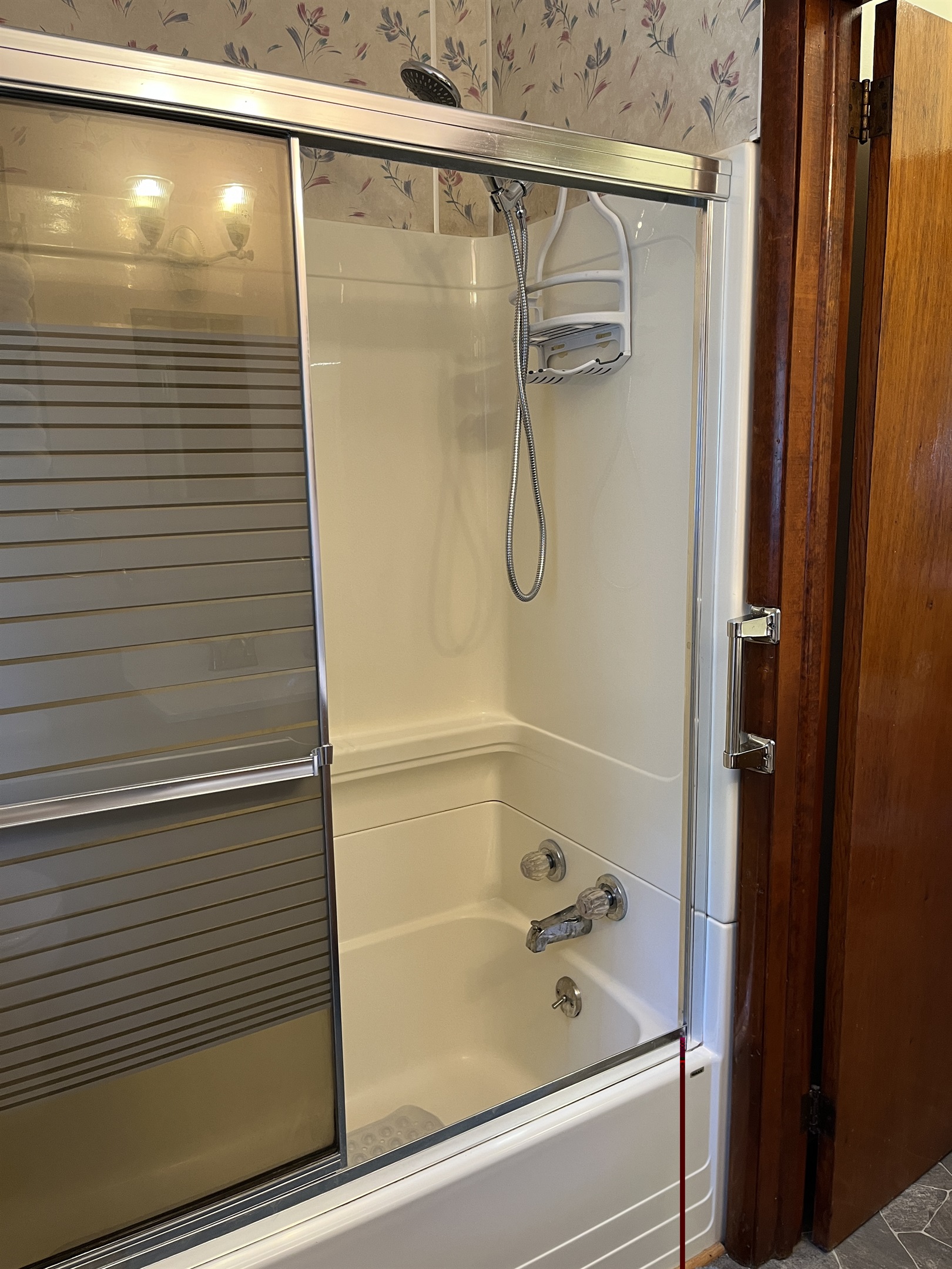 Bath with tub/shower