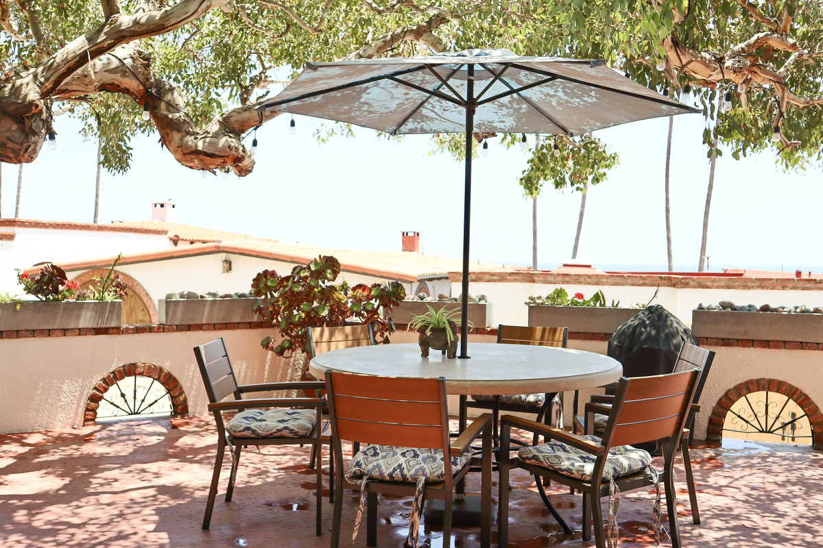El Nido Courtyard