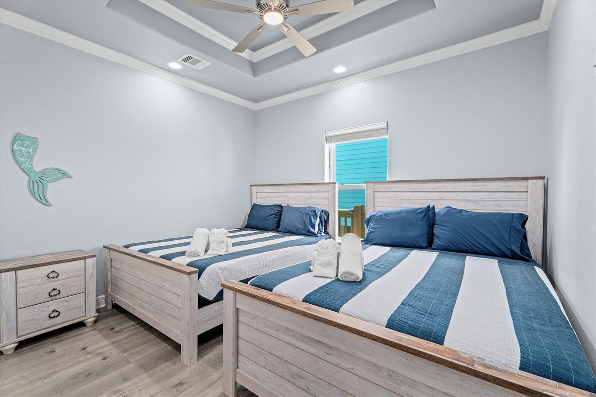 f31a6b7c9c7f435a9f30b03c8868904d Large | Beachhouse | Texas | TX | Vacation Homes | Galveston | Crystal Beach | Kokomo | Breezy Days | Beachfront Elegance | Sunrise Serenity | Southern Sands Property Management, LLC