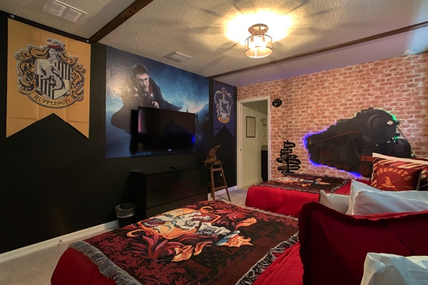 Suite 3- 2nd Floor- 2 Double Beds - Watch TV