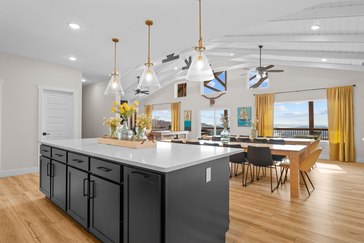 Large Dining Area with a View of Table Rock Lake