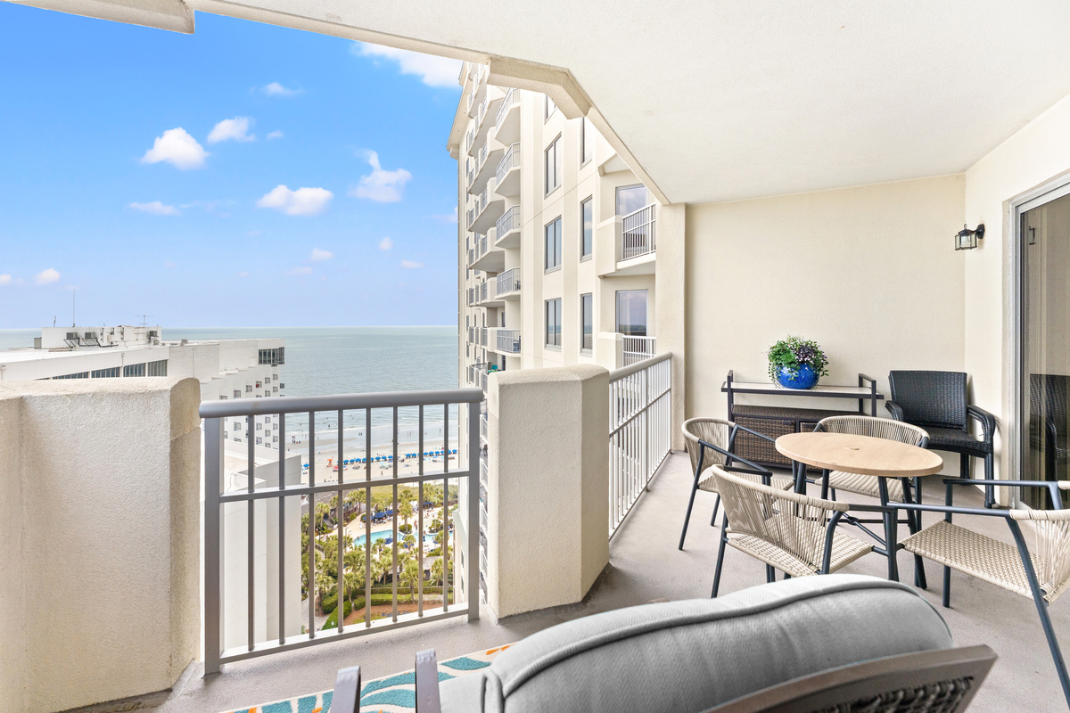 One part part of the Large Ocean Front Balcony