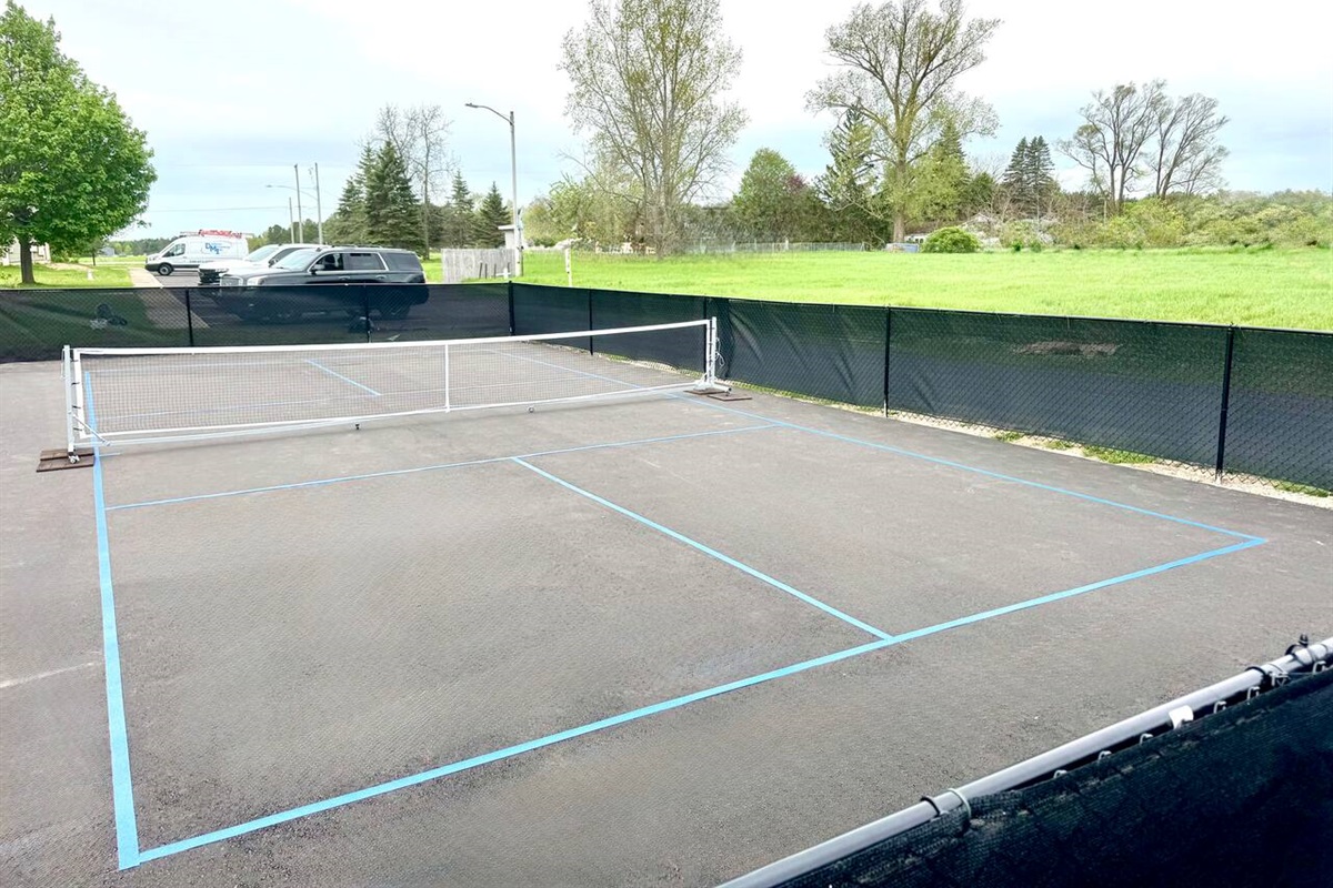 Brand new 2025 pickleball court on-site! Paddles and balls provided for easy play, anytime!