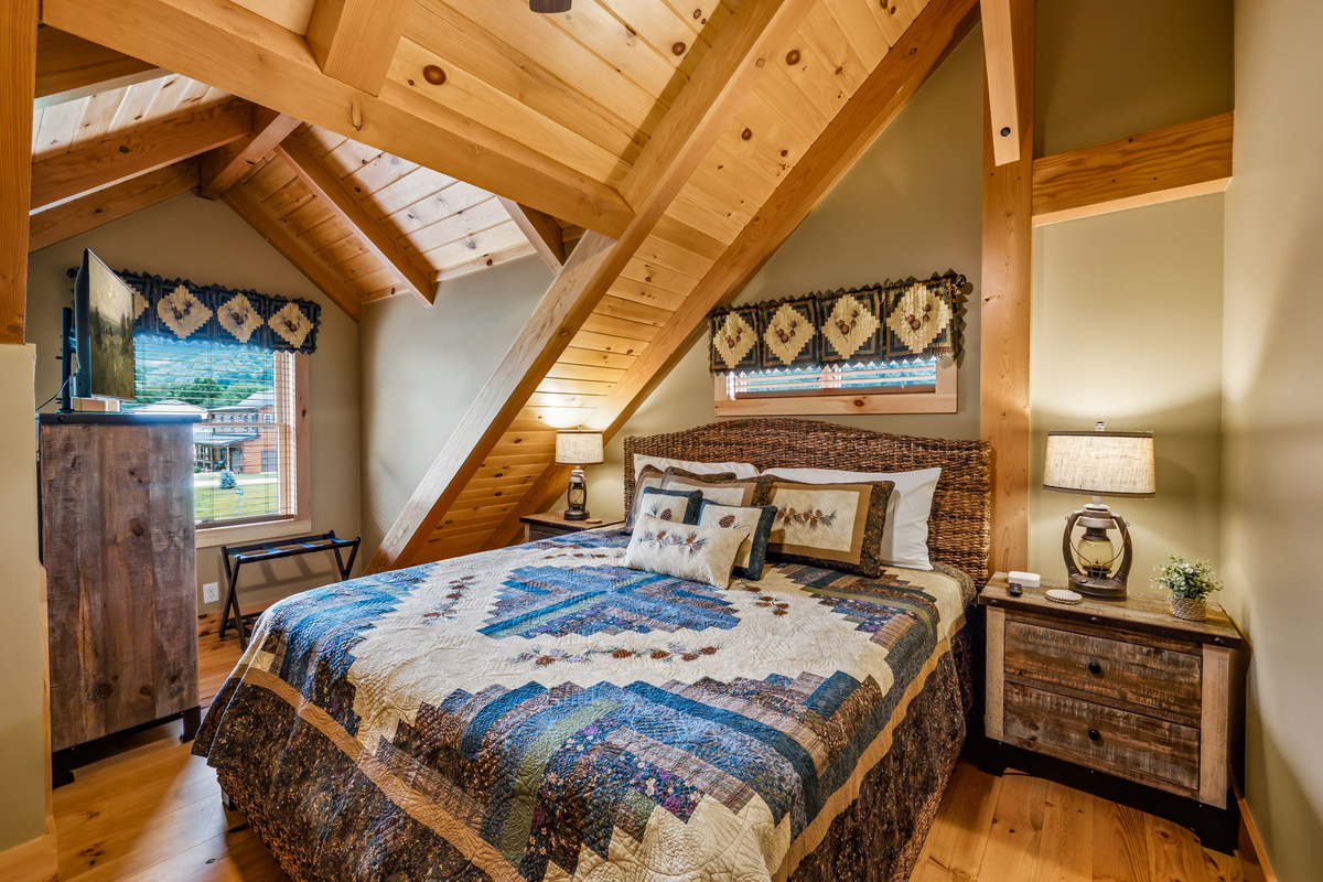 Beautiful level 2 King Bedroom