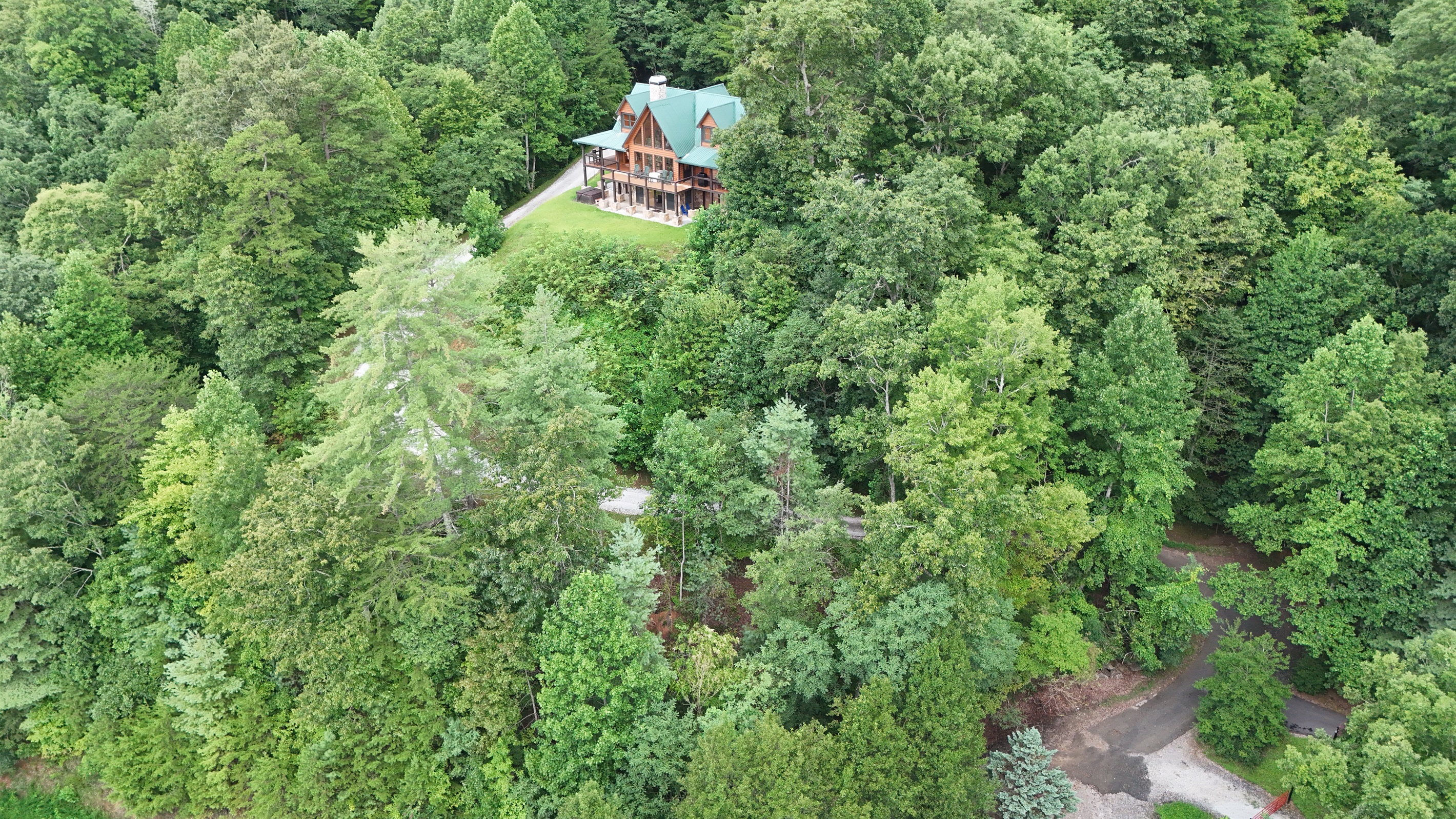 Luxurious seclusion. Enjoy the ultimate in privacy and comfort in this stunning mountain retreat.