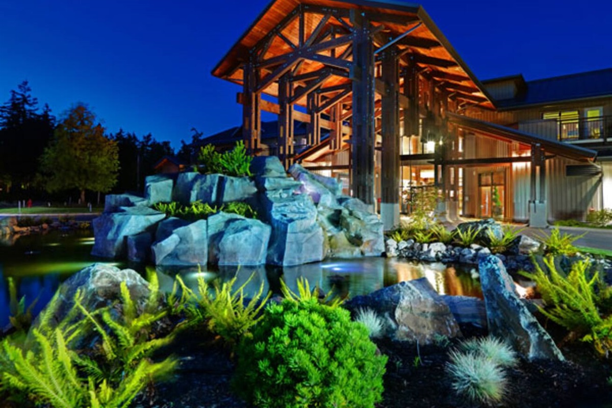 View of Sunrise Ridge Resort at night.