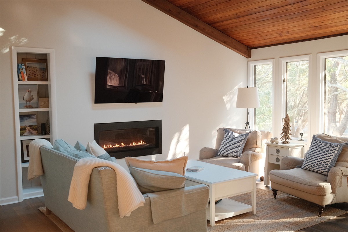 Look out the windows at the sprawling live oaks - relax under the tongue and groove ceilings. 