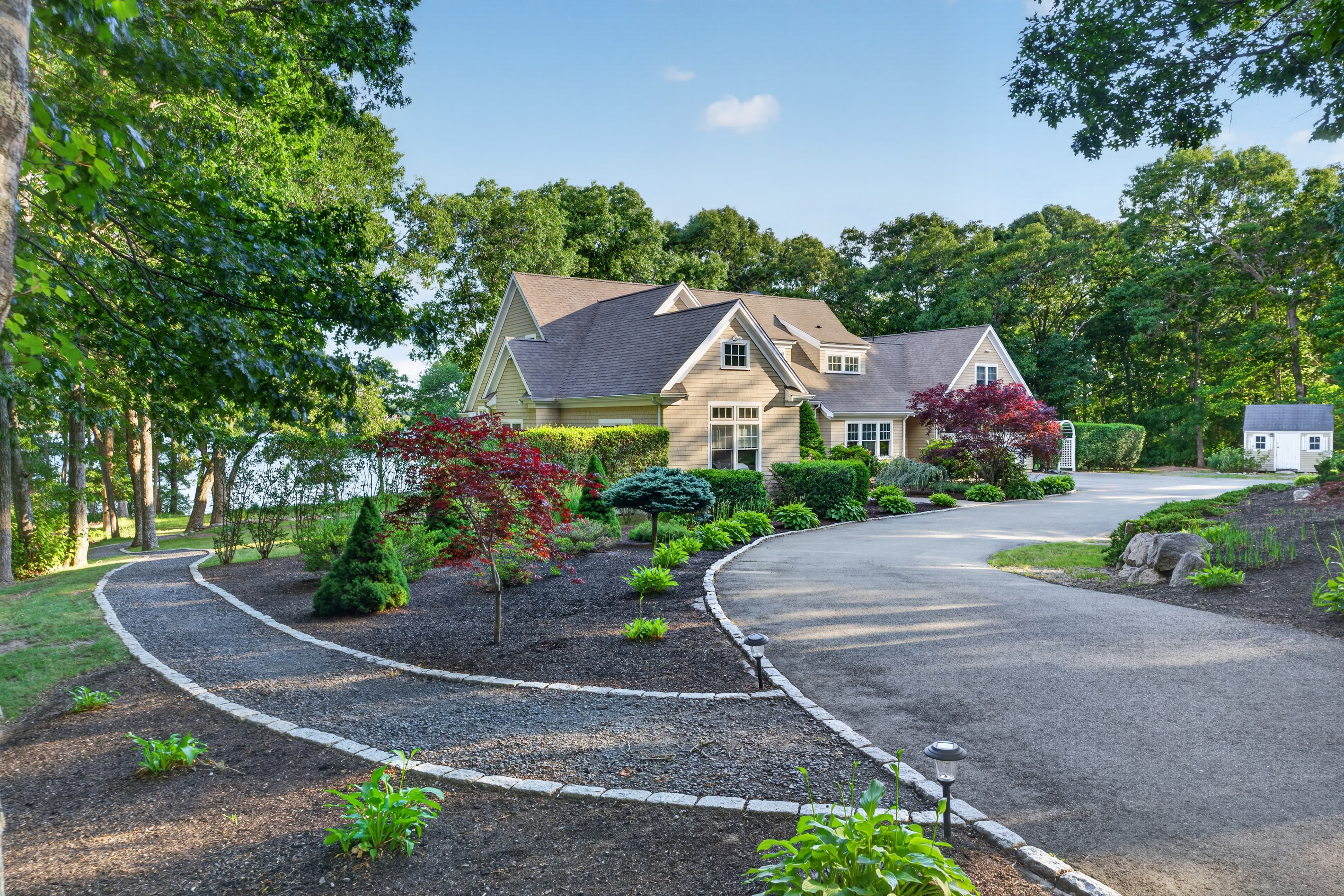 No parking worries here—ample space in the driveway for your group.
