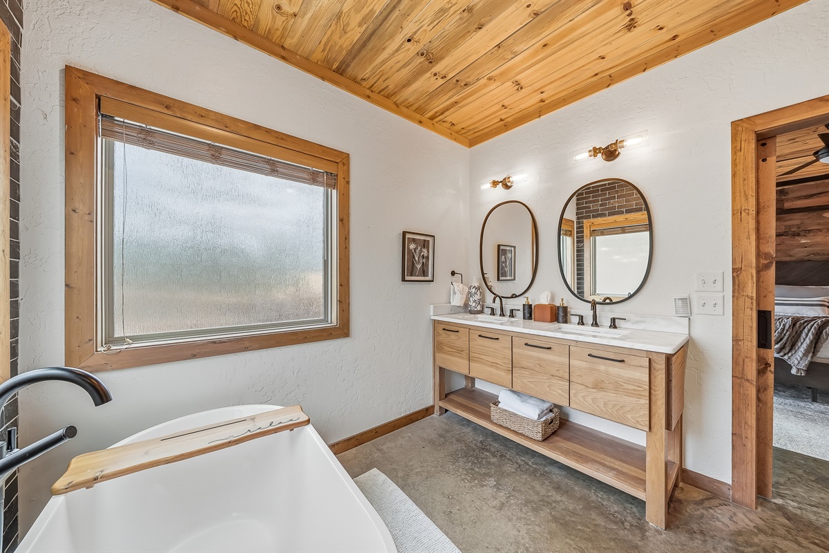 Dual sinks and soaker tub. 