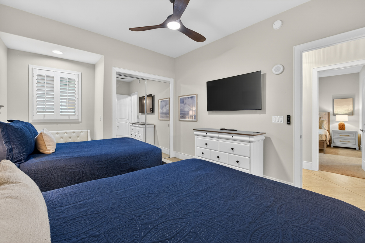 Third bedroom, two full size beds