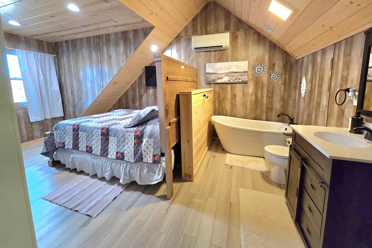 Bathroom in Studio Room Upper Level