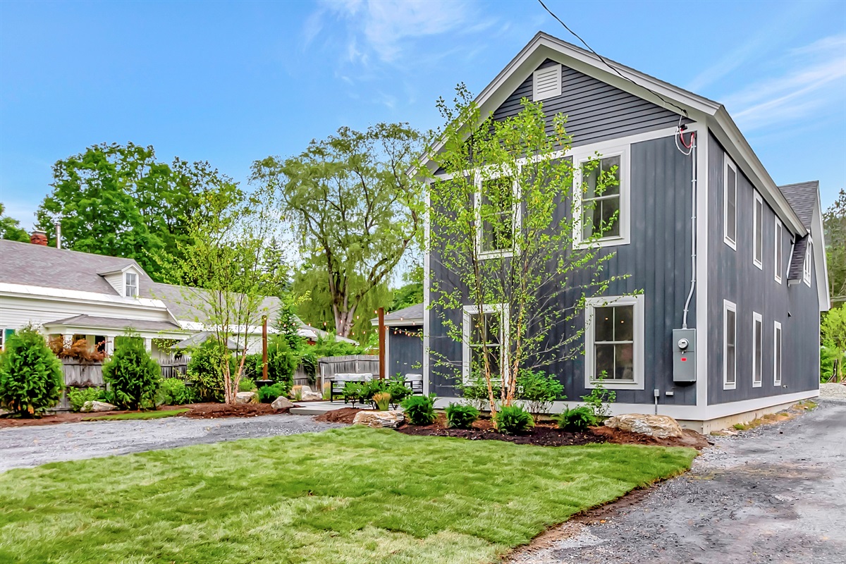 Birch Stone Front Yard