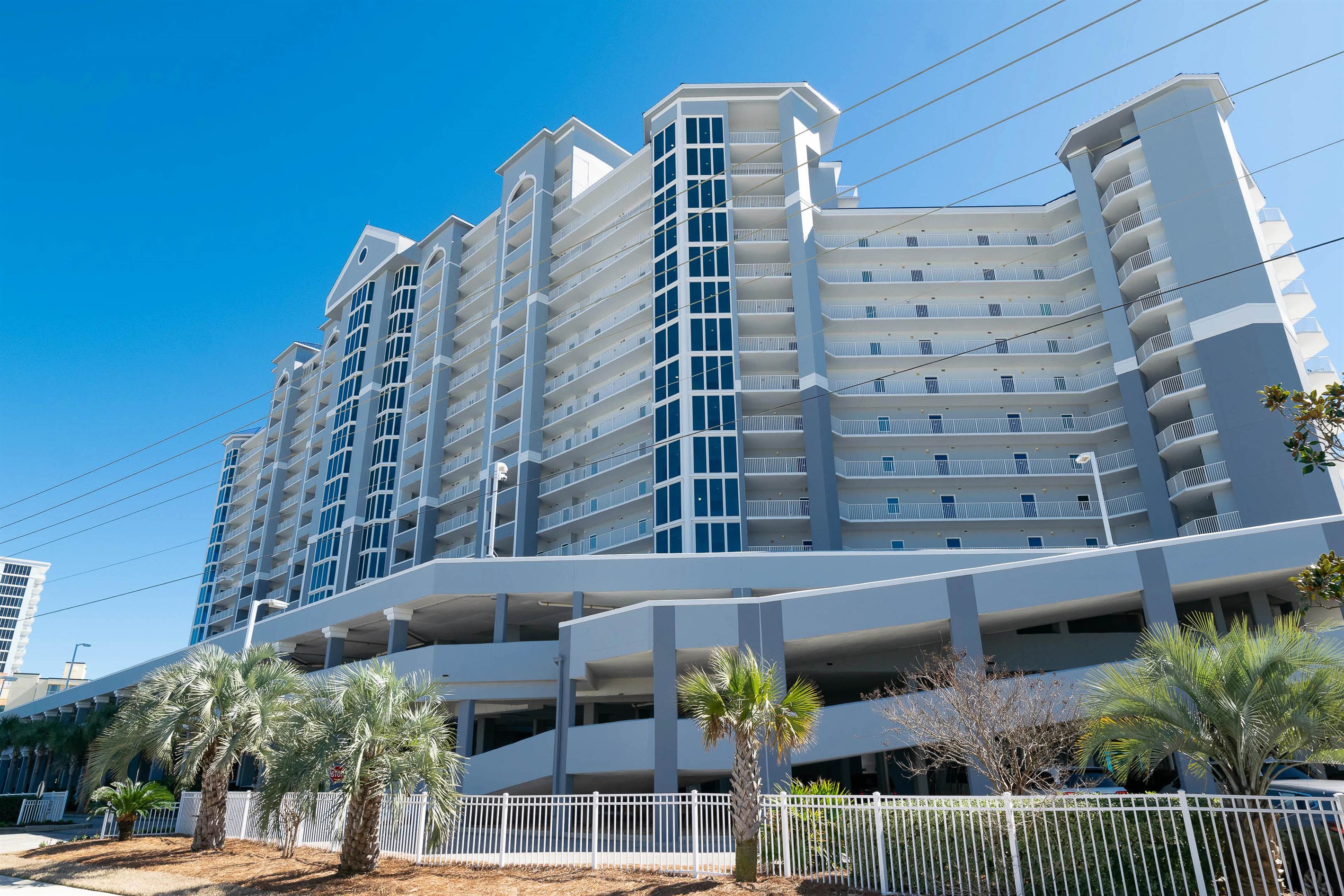 Plenty of on-site parking and a covered drop-off area make arriving at your beachfront condo a breeze.